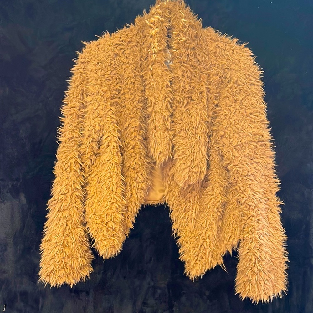 Furry crop jacket with pockets